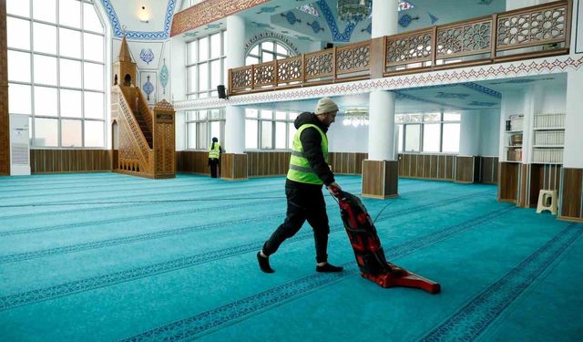 Başkan Kurnaz: 'İbadethanelerimizi Ramazan ayına hazırlıyoruz'