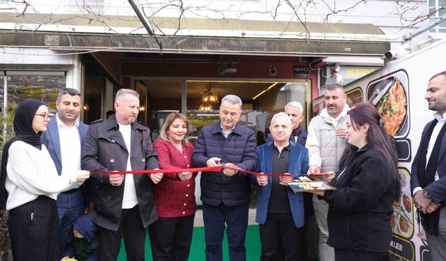 Başkan Kurnaz: 'İlkadım'da yeni işletmeler ekonomiye değer katıyor'