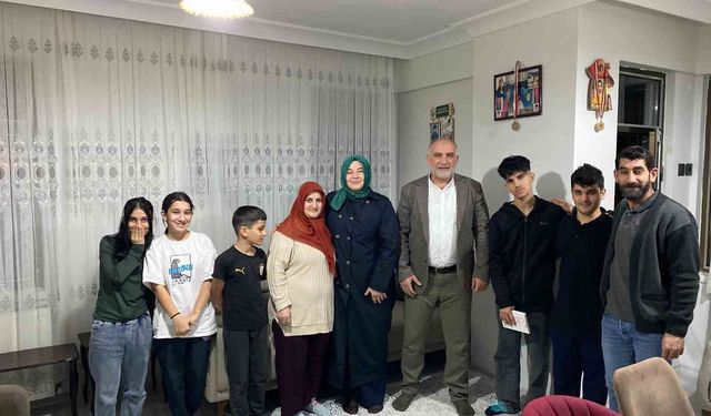 Başkan Sandıkçı'dan 'çat kapı' iftar