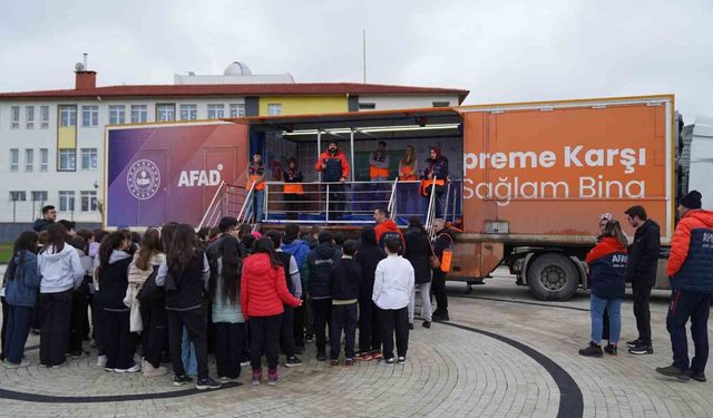 Deprem Simülasyon Tırı Atakum'da