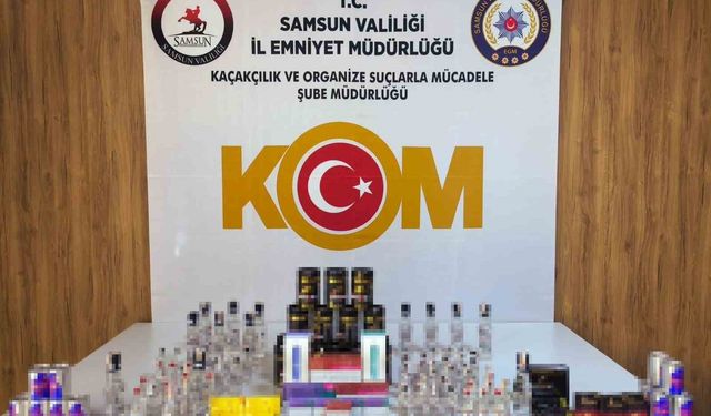 Samsun'da kaçak içki ve tütün operasyonu: 64 şişe sahte alkol ele geçirildi