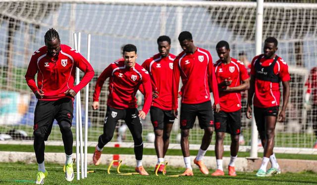 Samsunspor, Fatih Karagümrük deplasmanında galibiyet arıyor