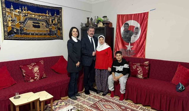 Vali Tavlı, şehit ailesiyle iftar yaptı