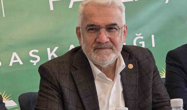 Zekeriya Yapıcıoğlu: 'Aileyi güçlendiren ve evlilikleri destekleyen projeler hayata geçirilmeli'