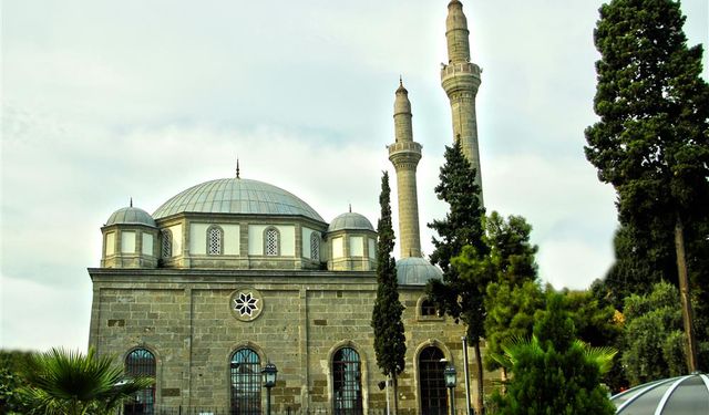 Şehrin Sessiz Tanıkları: Tarihi Çeşmeler ve Camiler