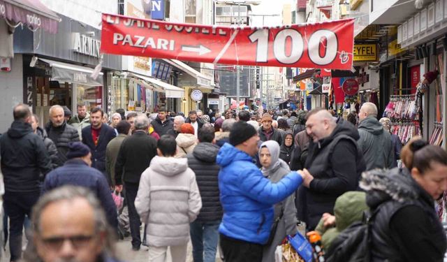 Çarşı-pazarda bayram hareketliliği