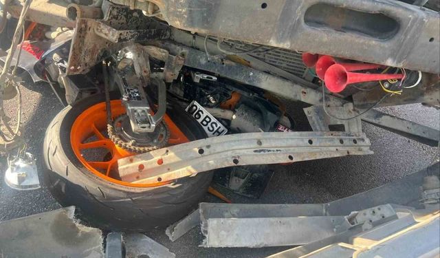 Samsun'da kamyon motosikletle çarpıştı: 1 ölü