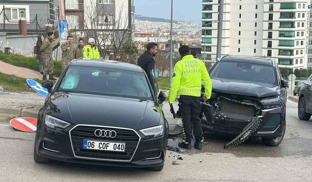 Samsun'da SUV ile otomobil çarpıştı