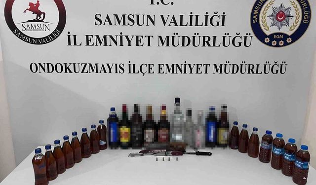 Alkollü sürücünün aracından sahte içki çıktı