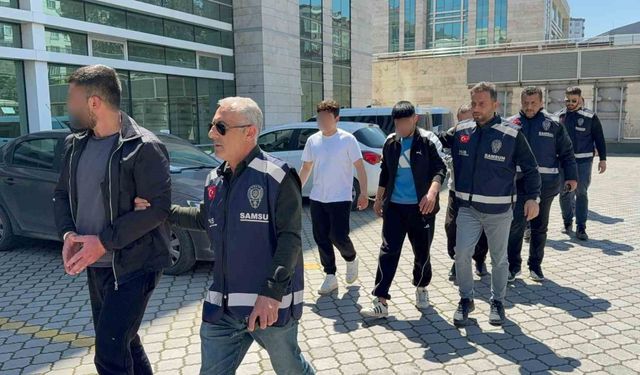 Bodrum katta dehşet: Konuşmak için çağırdıkları genci darp edip gasp ettiler