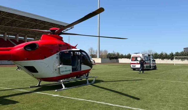 Gökyüzünden umut: Solunum sıkıntısı yaşayan bebek helikopterle taşındı