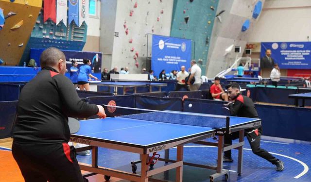 İşitme Engelliler Masa Tenisi Türkiye Şampiyonası, Samsun'da başladı