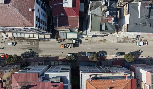İstiklal Caddesi'nde asfalt ve kaldırım çalışmalarına başlandı