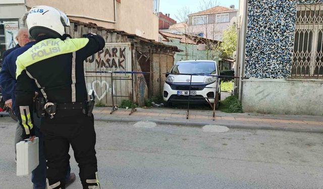 Kaldırımı kapatan bariyer kazaya neden oldu: 2 yaşındaki çocuk yaralandı