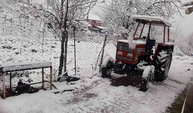 Kavak'ta kar yağışı