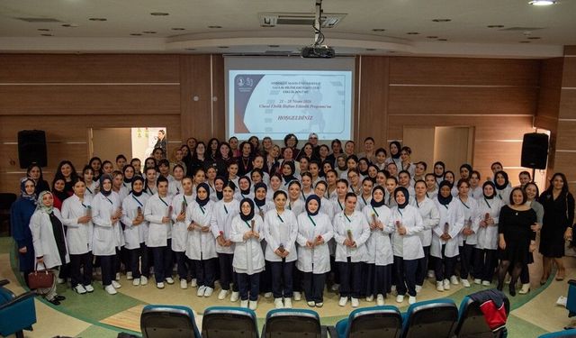 OMÜ'de Ulusal Ebeler Haftası etkinliklerle kutlandı