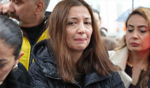 Samsun'da veli sınıfı bastı, öğretmenler basın açıklaması ile tepki gösterdi