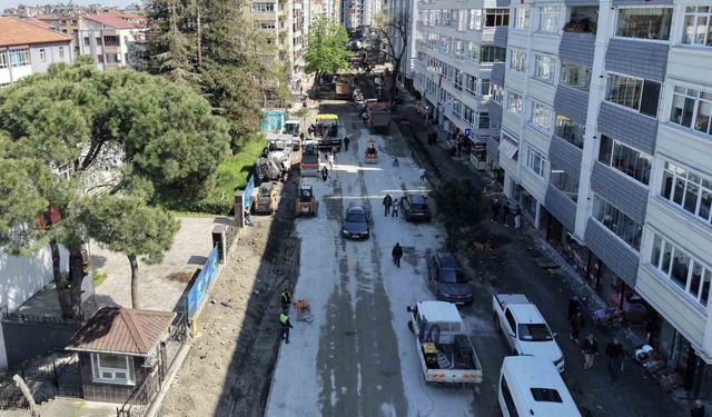 Samsun'da yol ve kaldırımlar yenileniyor