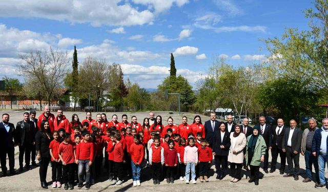 Samsunspor Voleybol Akademi'den Vezirköprü'de sosyal sorumluluk projesi