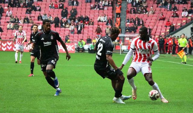 Trendyol Süper Lig: Samsunspor: 0 - Beşiktaş: 0 (İlk yarı)