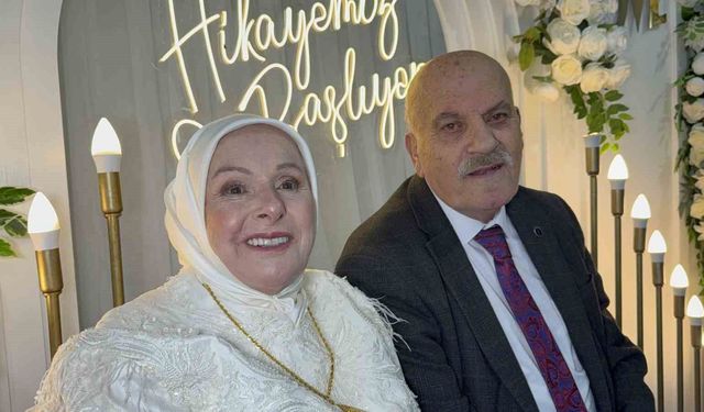 52 yıl sonra hayallerine kavuştular: Kaçarak evlenen çift düğün yaptı