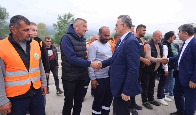 Başkan Kurnaz belediye personeliyle bayramlaştı