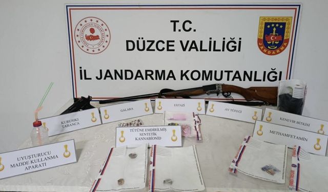 Düzce'de jandarmadan uyuşturucu operasyonu