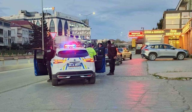 Otomobil ile motosiklet çarpıştı: 1 yaralı