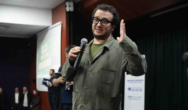 Prof. Dr. Oytun Erbaş: 'Sosyal medya modern bir eroindir'