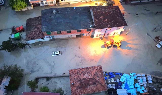 Samsun Valiliği: 'Havza'daki su taşkınlarına ivedilikle müdahale edildi, can kaybı yok'