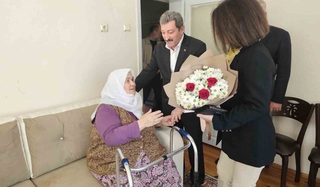 Şehit annelerine anlamlı Anneler Günü ziyareti