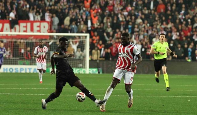 Trendyol Süper Lig: Samsunspor: 4 - Galatasaray: 1 (Maç sonucu)