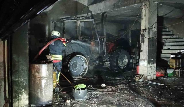 Bafra'da sanayi sitesinde korkutan yangın: İş yerinde büyük hasar