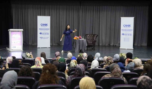 Canik'te 'Geleneksel Yöntemlerle Kadim Şifanın İzinde' Konferansı