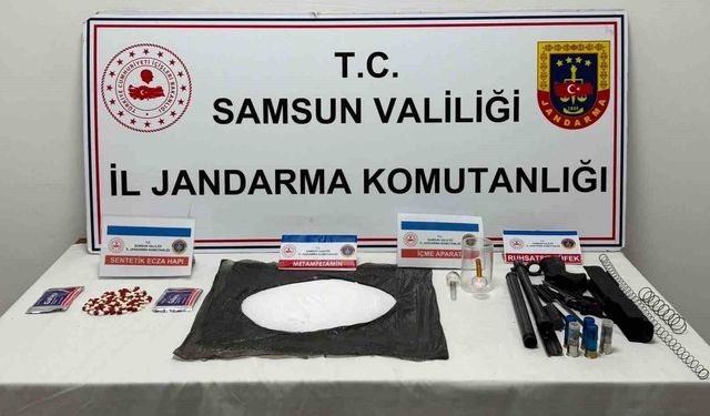 Jandarma 1 kilo 109 gram metamfetamin ele geçirdi