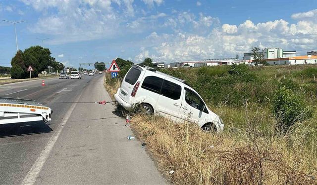 Kaza sonrası yol tek şeride düştü, geciken çalışma trafiği kilitledi