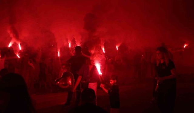 Samsunspor taraftarları, 61. kuruluş yıldönümünü kutladı