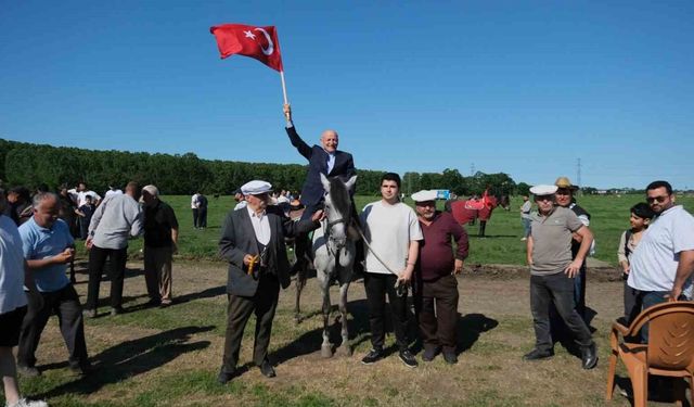 Terme'de 26. Geleneksel Rahvan At Yarışları nefes kesti