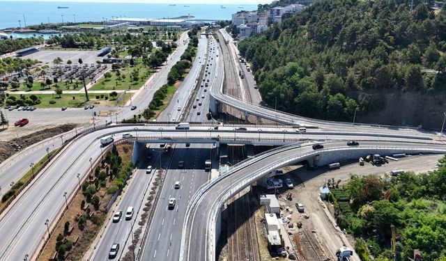 Samsun'da iki önemli bağlantı yolu trafiğe açıldı