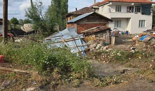 Samsun'da şiddetli sağanak ve dolu zarara yol açtı