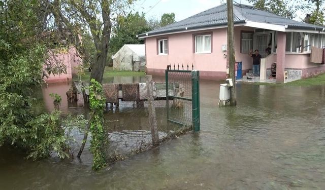 Çarşamba'yı sel aldı: 30'dan fazla mahalle yağışlardan olumsuz etkilendi