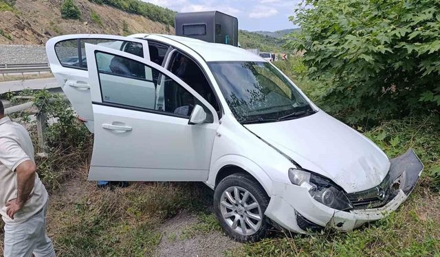 Kavak'ta araçlar çarpıştı: 5 yaralı
