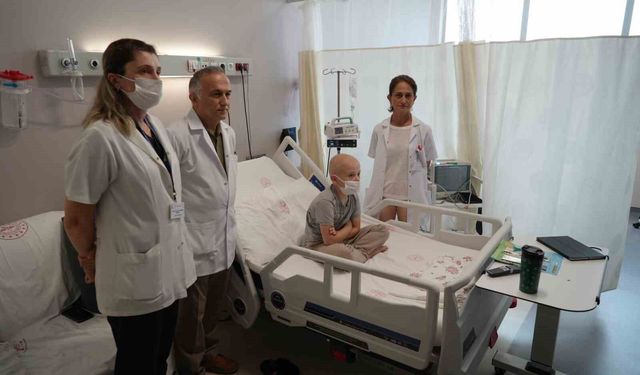 Samsun'da 7 yaşındaki çocuğun 30 santimlik tümörü kemoterapiyle küçültüldü, başarıyla ameliyat edildi