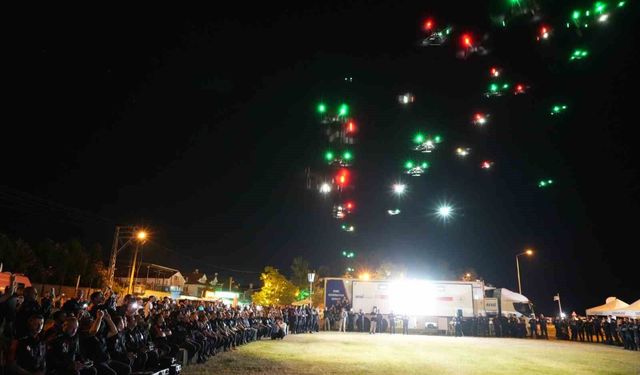 Samsun'da AFAD'dan gökyüzünde dron gösterisi