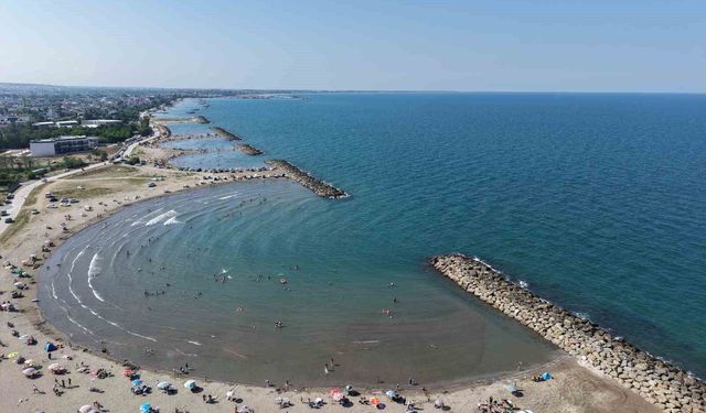 Samsun'da dalgakıranların oluşturduğu koylar Ege ve Akdeniz'i aratmıyor