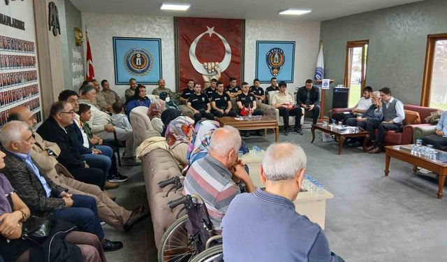273 aydır şehitler için aynı duada buluşuyorlar
