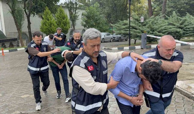 Ağlayan kadını fark eden Samsun polisinin operasyonu ile yakalanan 3 kişi tutuklandı