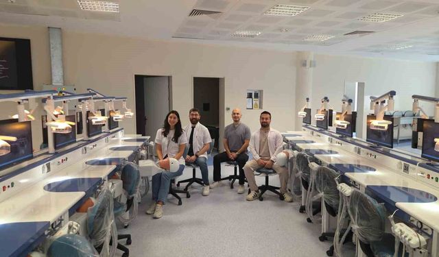 Diş hekimliği öğrencileri kliniğe mankenler üzerinde hazırlanacak