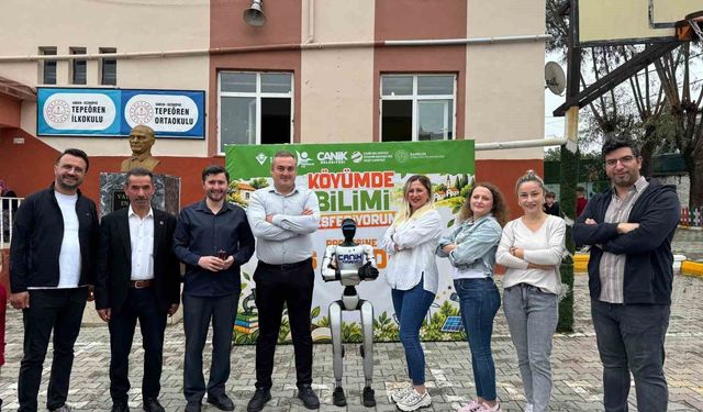 İnsansı robot CANİKMAN, kırsal mahalle okulunda
