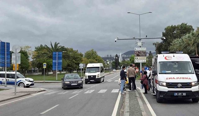 Motosiklet sürücüsü annesinin yanındaki çocuğa çarpıp kaçtı